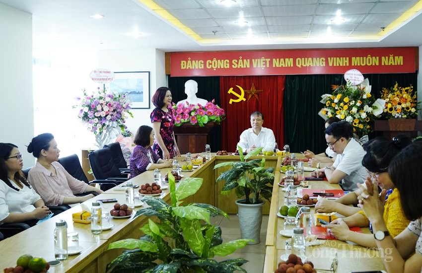 Thứ trưởng Đỗ Thắng Hải thăm và chúc mừng Báo Công Thương nhân Ngày Báo chí cách mạng Việt Nam