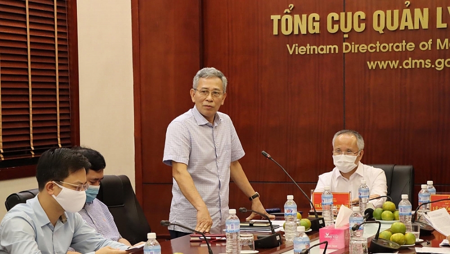 Ông Nguyễn Văn Thanh- Cục trưởng Cục Hóa chất báo cáo tại Hội nghị