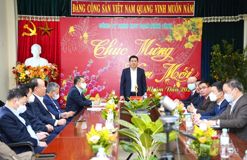 Bộ trưởng Nguyễn Hồng Diên thăm và chúc Tết doanh nghiệp