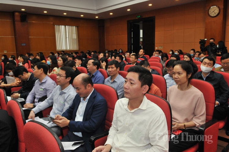 Sớm đưa Nghị quyết Đại hội XIII của Đảng thành thực tiễn sinh động trong cuộc sống