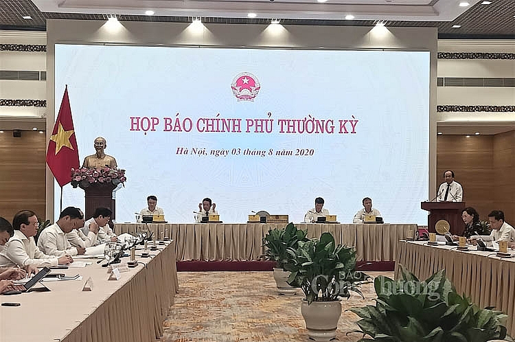 thuc hien muc tieu kep va khong de dut gay nen kinh te