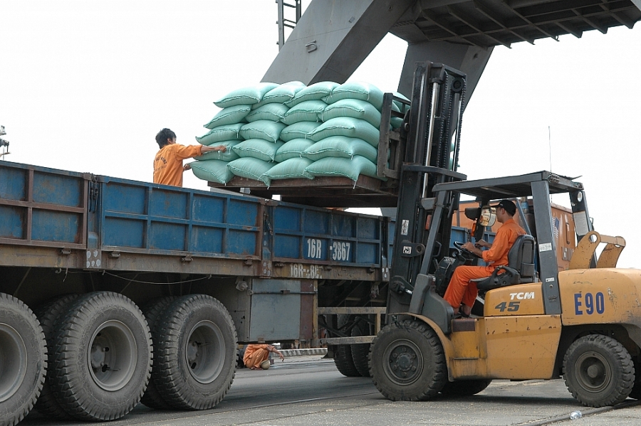 Xuất nhập khẩu có nhiều tín hiệu tích cực ngay từ những tháng đầu năm Xuất nhập khẩu có nhiều tín hiệu tích cực ngay từ những tháng đầu năm