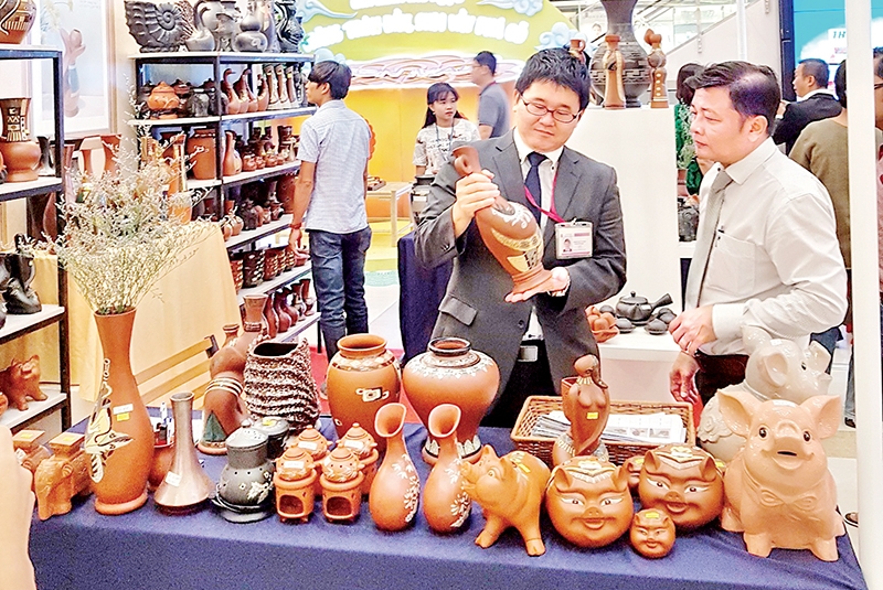 “Lực đẩy” đưa sản phẩm làng nghề vươn xa