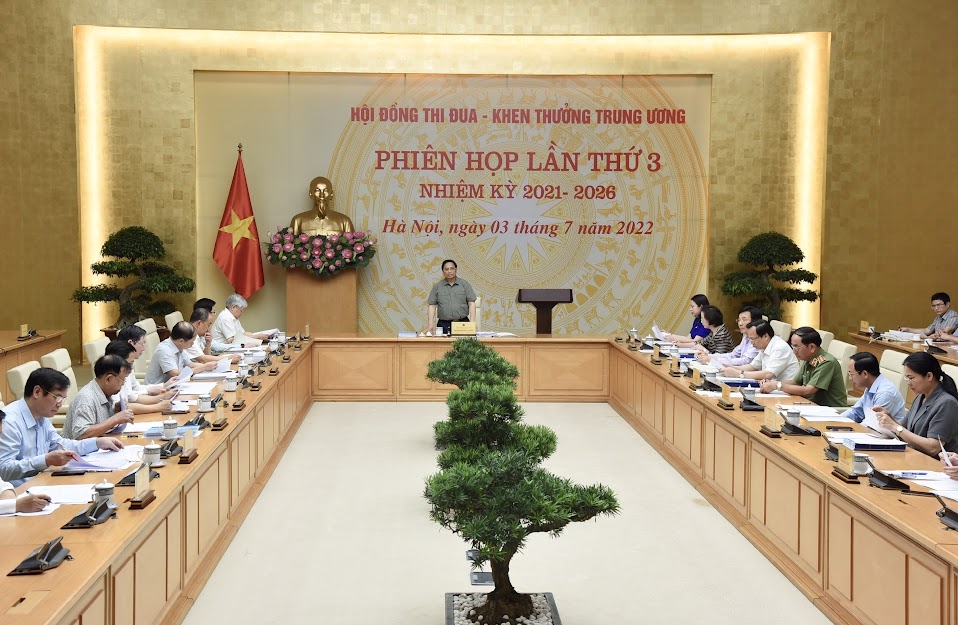 Thủ tướng chủ trì phiên họp Hội đồng Thi đua - Khen thưởng Trung ương - Ảnh 2.