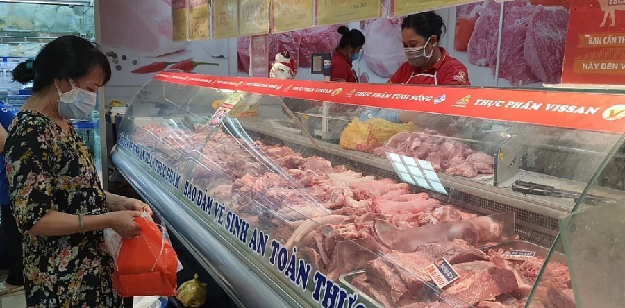 TP.Hồ Chí Minh: Phát phiếu hẹn giờ, nhiều siêu thị hết cảnh chen lấn