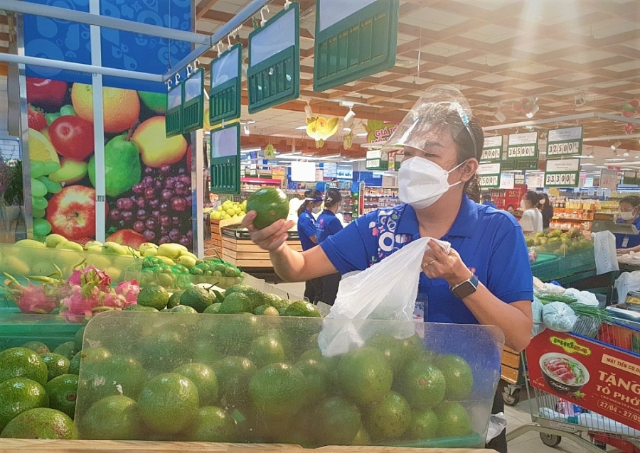 Saigon Co.op tiếp tục giảm giá hàng hóa và hỗ trợ tiêu thụ nông sản cho nông dân