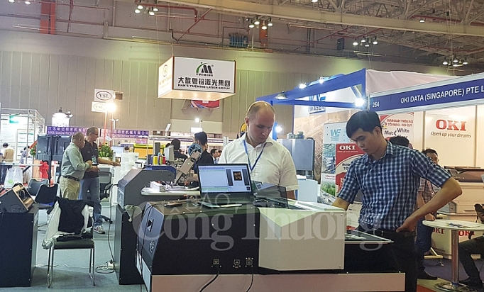 tp ho chi minh khai mac bo ba trien lam chuyen nganh det may