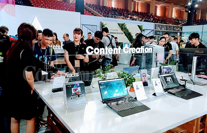 asus expo 2019 sieu trien lam cong nghe lon nhat trong nam cua asus