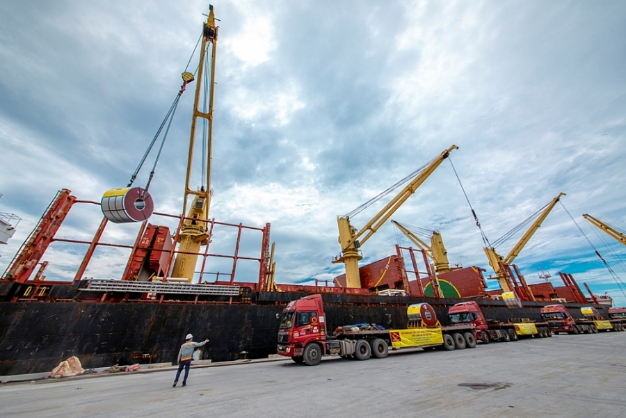 Tập đoàn Hoa Sen nhộn nhịp các hoạt động xuất khẩu xuyên Tết Tân Sửu 2021