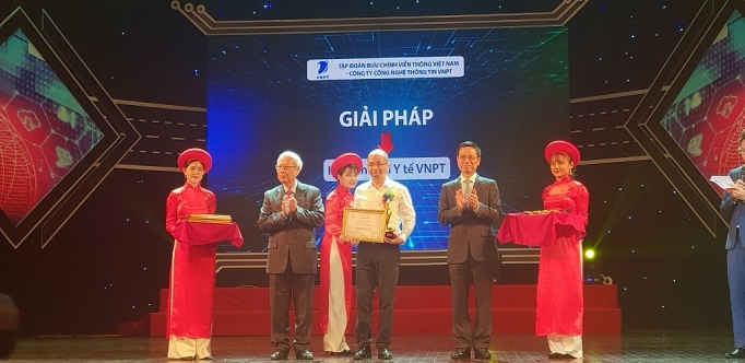 he sinh thai y te vnpt nhan giai thuong chuyen doi so viet nam