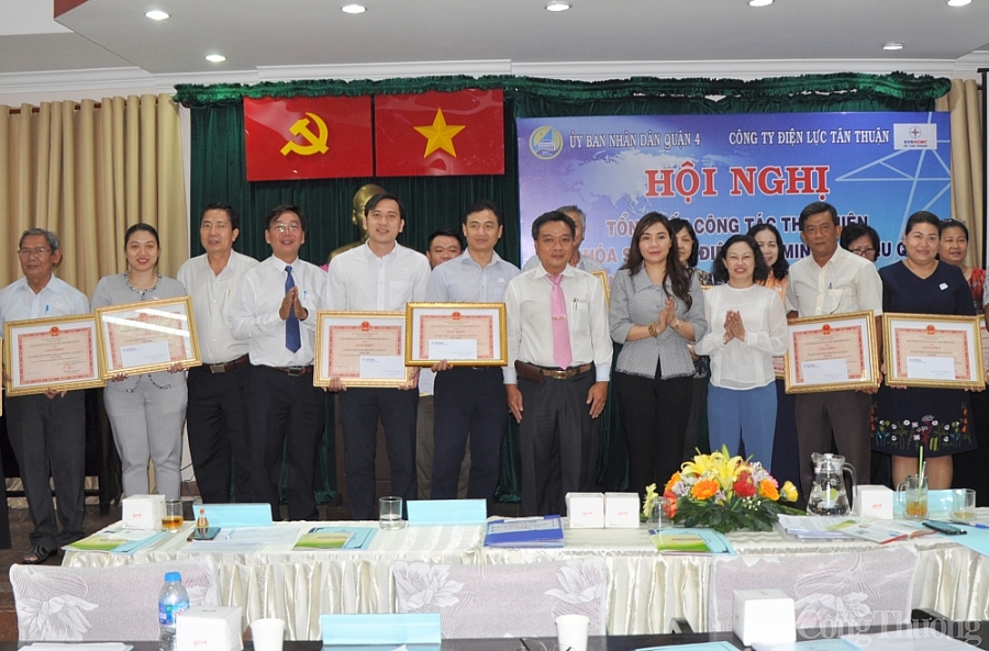 Ngành điện TP. Hồ Chí Minh: Đẩy mạnh triển khai chương trình văn hóa sử dụng điện văn minh và hiệu quả Ngành điện TP. Hồ Chí Minh: Đẩy mạnh triển khai việc sử dụng điện văn minh và hiệu quả