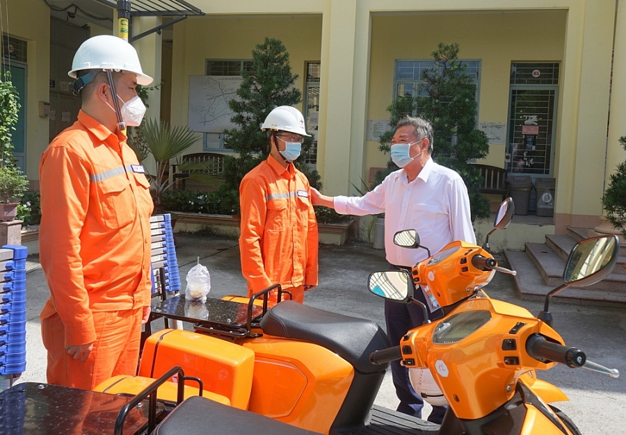 Đẩy mạnh phát triển hệ thống điện hiện đại, thông minh tại TP. Thủ Đức