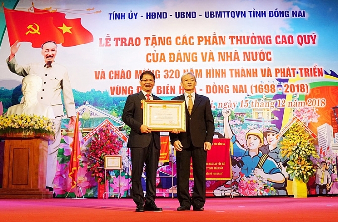 thaco va chu tich hqdqt tran ba duong nhan huan chuong lao dong hang nhat