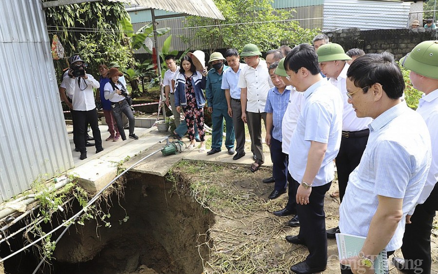 Nghệ An: Thành lập đoàn liên ngành kiểm tra vụ xuất hiện hố tử thần ở “thủ phủ” khoáng sản
