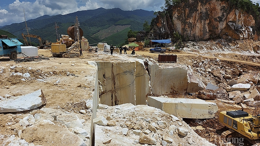 Khai thác khoáng sản trái phép tại Nghệ An: Chính quyền kêu khó