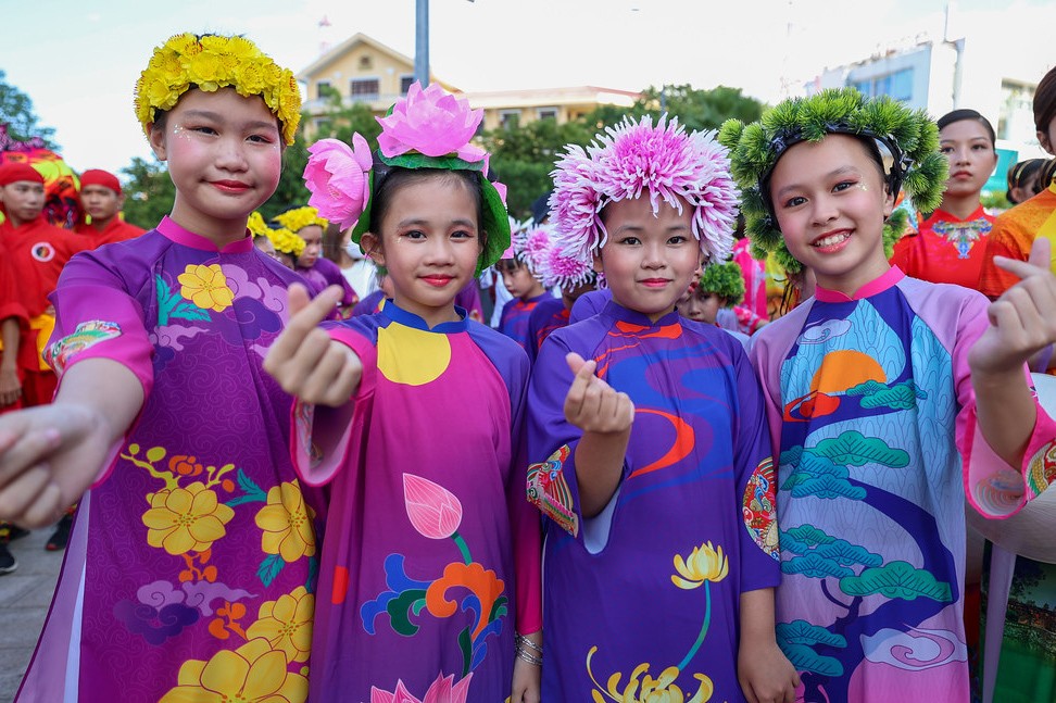 Festival Huế 2022: Rực rỡ lễ hội đường phố với “Sắc màu văn hóa”
