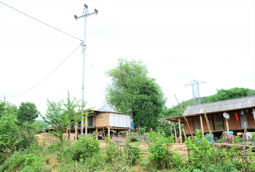 Điện lưới quốc gia đã đến với các xã vùng sâu, vùng xa huyện Đakrông