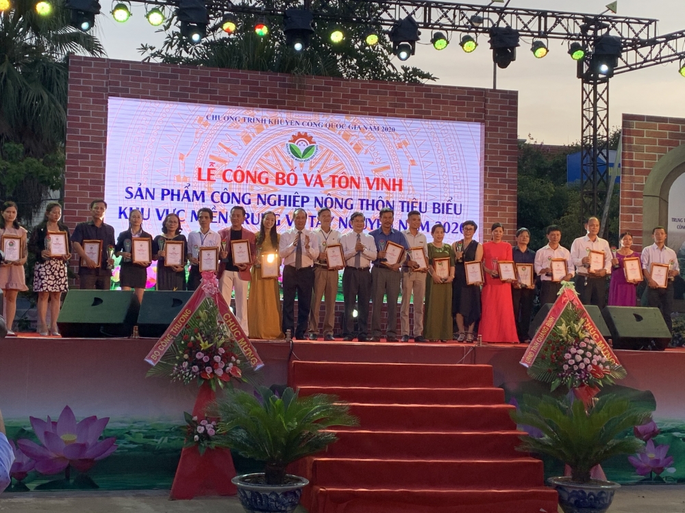 gop phan de san pham thuong hieu viet lan toa manh