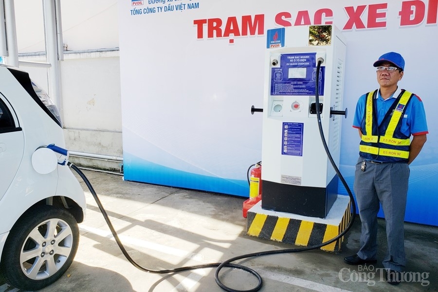 Đà Nẵng: Phát triển trạm sạc xe điện góp phần quan trọng xây dựng hình ảnh thành phố đáng sống Đà Nẵng: Năm 2030 xây dựng được 300 trạm sạc xe điện