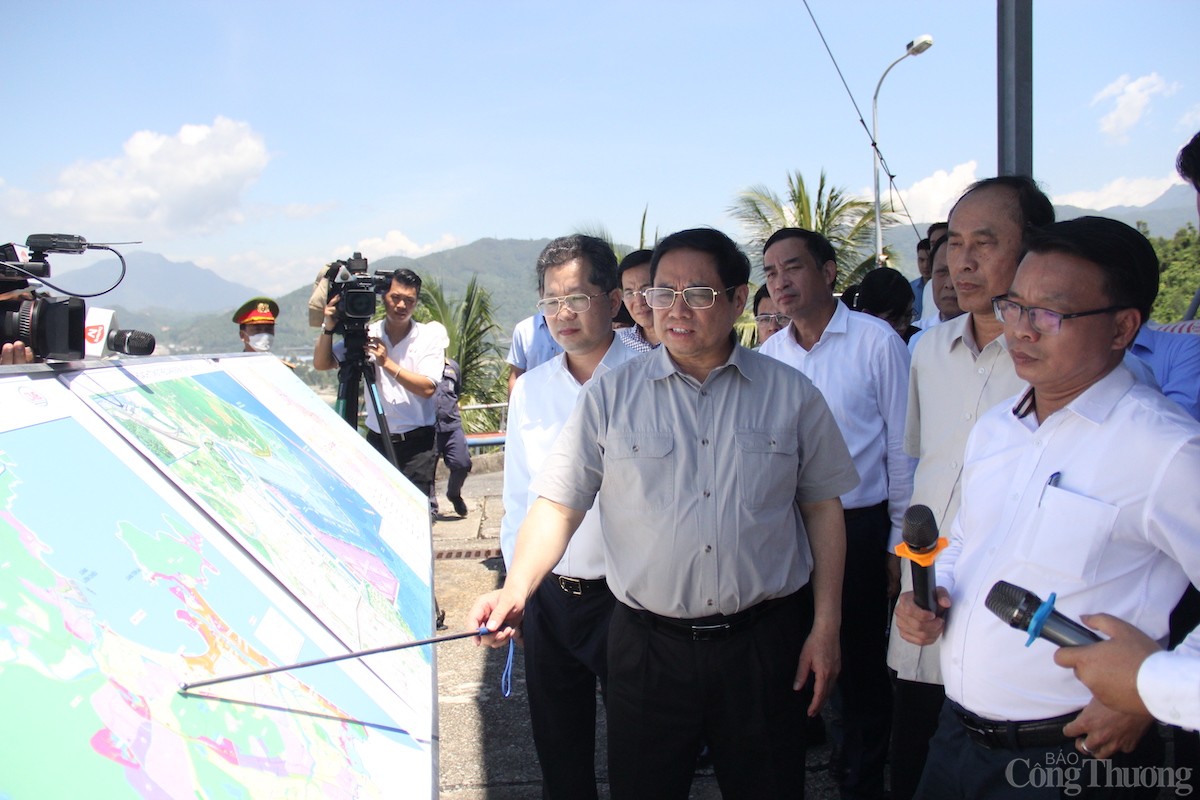 Thủ tướng Phạm Minh Chính làm việc với lãnh đạo chủ chốt thành phố Đà Nẵng
