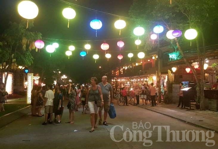 quang nam to chuc chuoi hoat dong ky niem 20 nam do thi co hoi an
