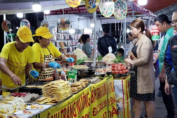 da nang hang hoa on dinh gia dip tet duong lich