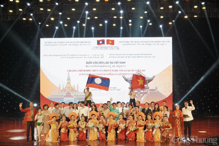 Những tiết mục nghệ thuật văn hóa Lào thắm tình hữu nghị tại thành phố Đà Nẵng Những tiết mục nghệ thuật văn hóa Lào thắm tình hữu nghị tại thành phố Đà Nẵng