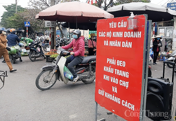 Công tác tuyên truyền phòng chống dịch được Ban Quản lý chợ đầu mối phía Nam triển khai dưới nhiều hình thức