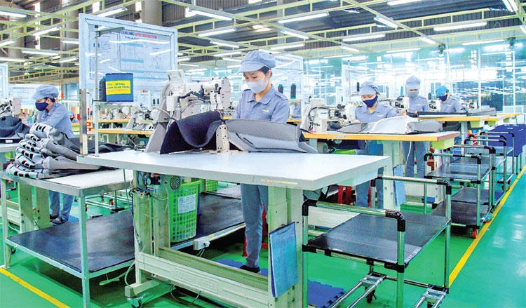 Dây chuyền may áo ghế xuất khẩu của Thaco Dây chuyền may áo ghế xuất khẩu của Thaco