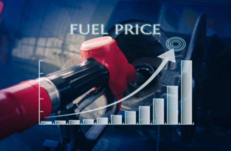 Giá xăng dầu Việt Nam dù tăng vẫn trong mức trung bình thế giới