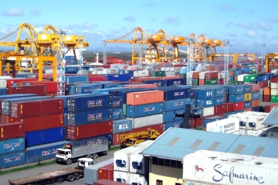 Vượt 230 tỷ USD, kim ngạch xuất nhập khẩu vẫn giảm 40 tỷ USD so với cùng kỳ