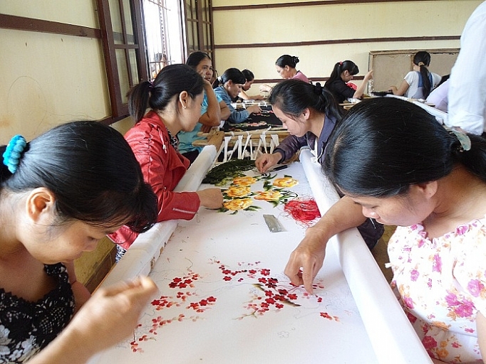 ninh binh mo hinh trinh dien ky thuat chiem uu the