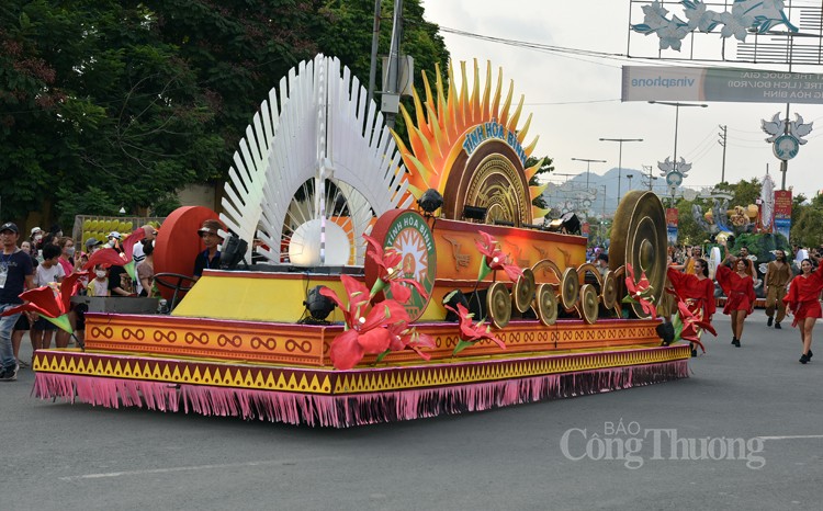 Khai mạc Carnival 2022 và khám phá “Hòa Bình - Thanh âm xứ Mường”