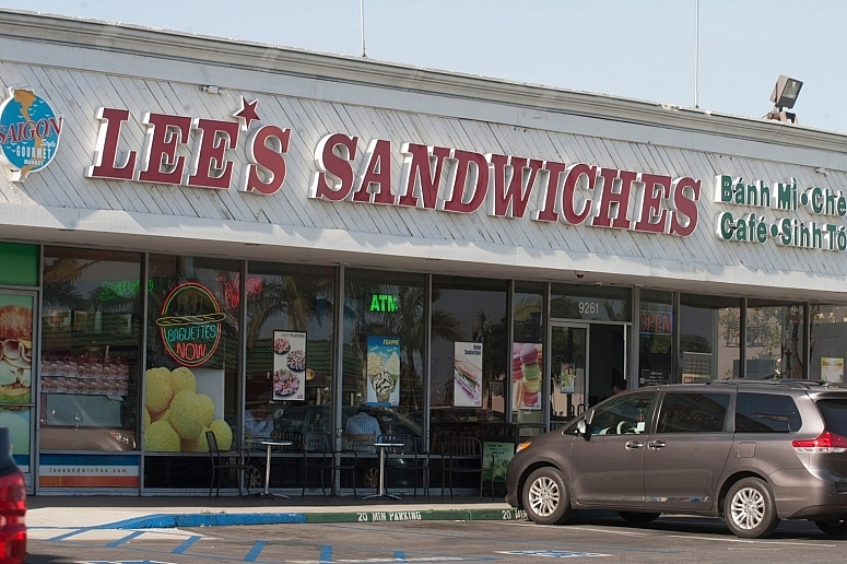 Lee’s Sandwiches bị phạt 250.000 USD vì phân phối thực phẩm kém chất lượng