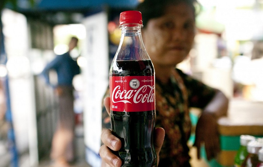 Coca Cola là một trong những sản phẩm mang tính biểu tượng của Mỹ. Ảnh: NPR