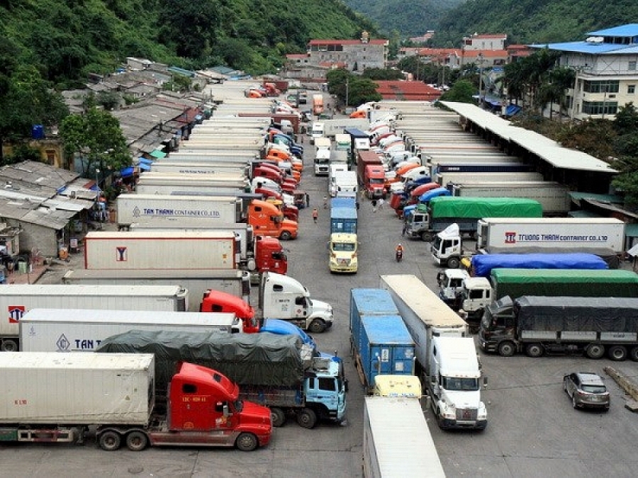 Đồng bộ giải pháp giảm ùn tắc hàng hóa tại khu vực cửa khẩu