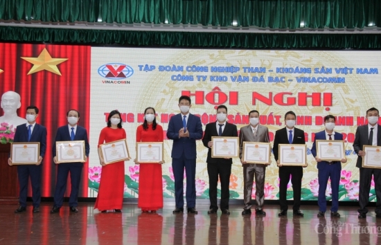 Công ty Kho vận Đá Bạc - Vinacomin: Phấn đấu đạt doanh thu trên 18 nghìn tỷ đồng năm 2022