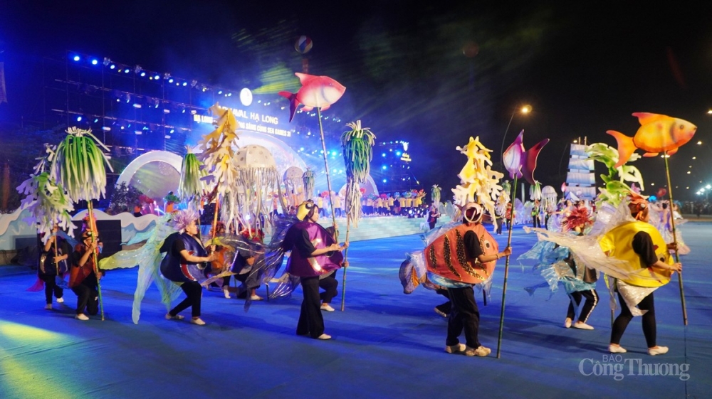 Ấn tượng đêm Carnaval Hạ Long 2022 rực rỡ sắc màu