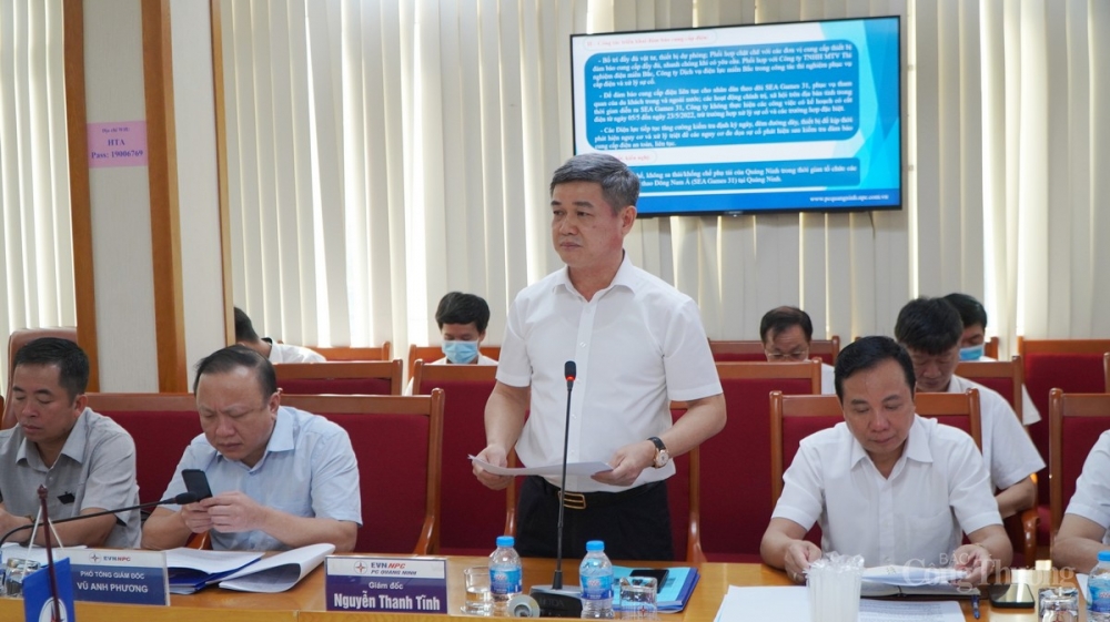 Giám đốc Công ty Điện lực Quảng Ninh - Ông Nguyễn Thanh Tĩnh đã báo cáo tình hình đảm bảo cung cấp điện cho SEA Games 31 trên địa bàn tỉnh Quảng Ninh