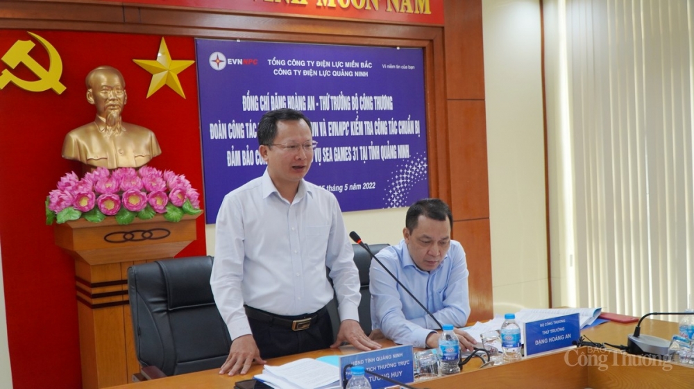 ông Cao Tường Huy, Phó Chủ tịch Thường trực UBND tỉnh Quảng Ninh phat biểu tại buổi làm việc
