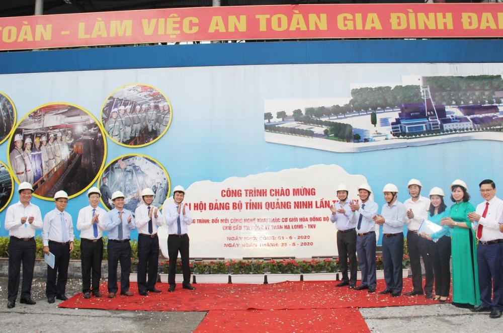 quang ninh dat muc tieu tro thanh tinh dich vu cong nghiep hien dai