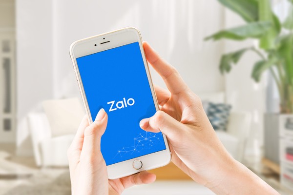 Người dùng có đang "tổn thương" khi ứng dụng Zalo thu phí?