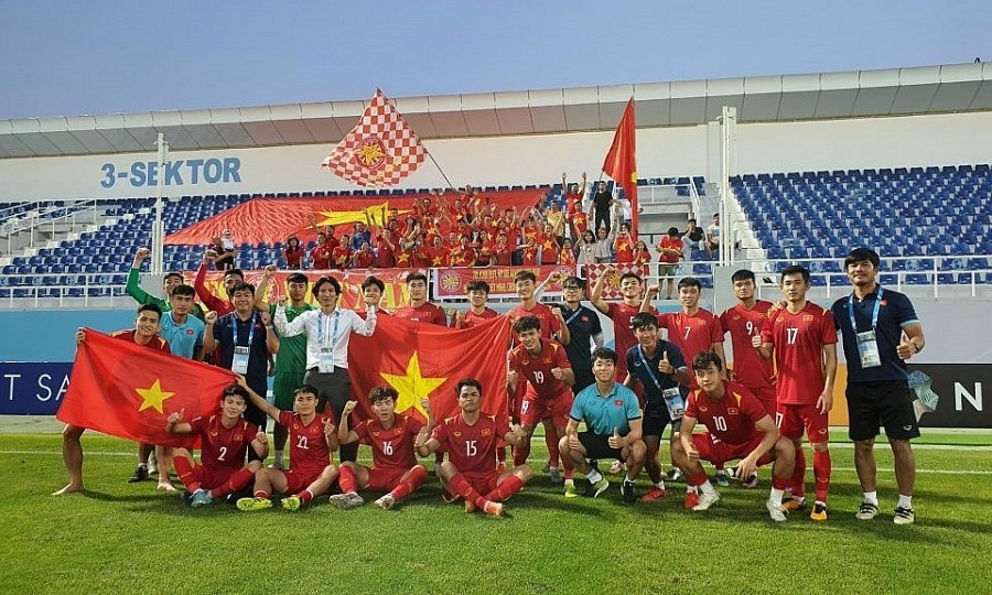 Thủ tướng Phạm Minh Chính chúc mừng đội tuyển U23 Việt Nam vào tứ kết Châu Á