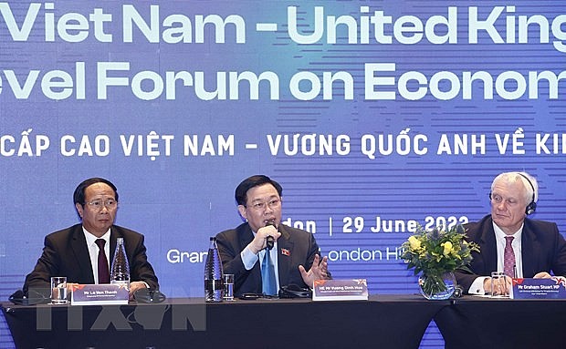 Chủ tịch Quốc hội Vương Đình Huệ dự Tọa đàm cấp cao Việt Nam - Anh