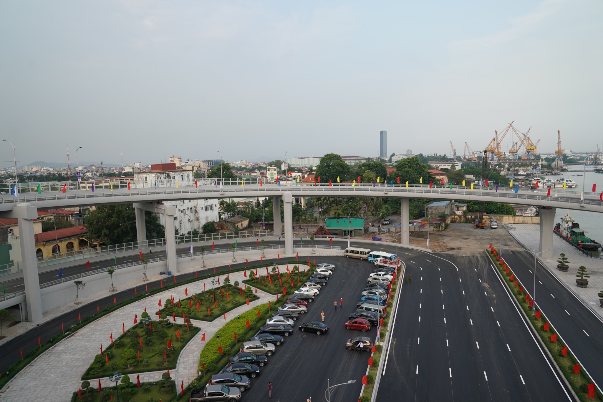 thu tuong du le khanh thanh cau hoang van thu hai phong