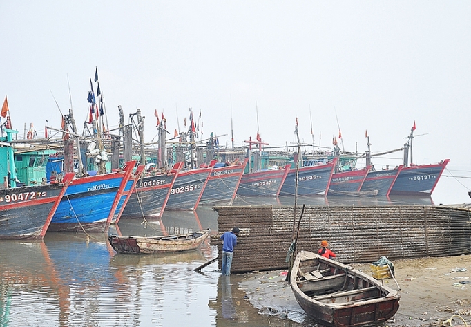 quang ninh khai thac gan voi bao ve nguon thuy san