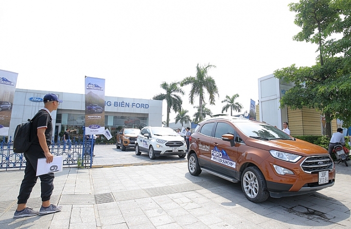 ford viet nam khoi dong chuong trinh ford roadshow 2019