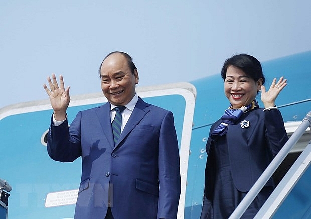 Chủ tịch nước Nguyễn Xuân Phúc và Phu nhân lên đường thăm cấp Nhà nước tới Cộng hoà Singapore