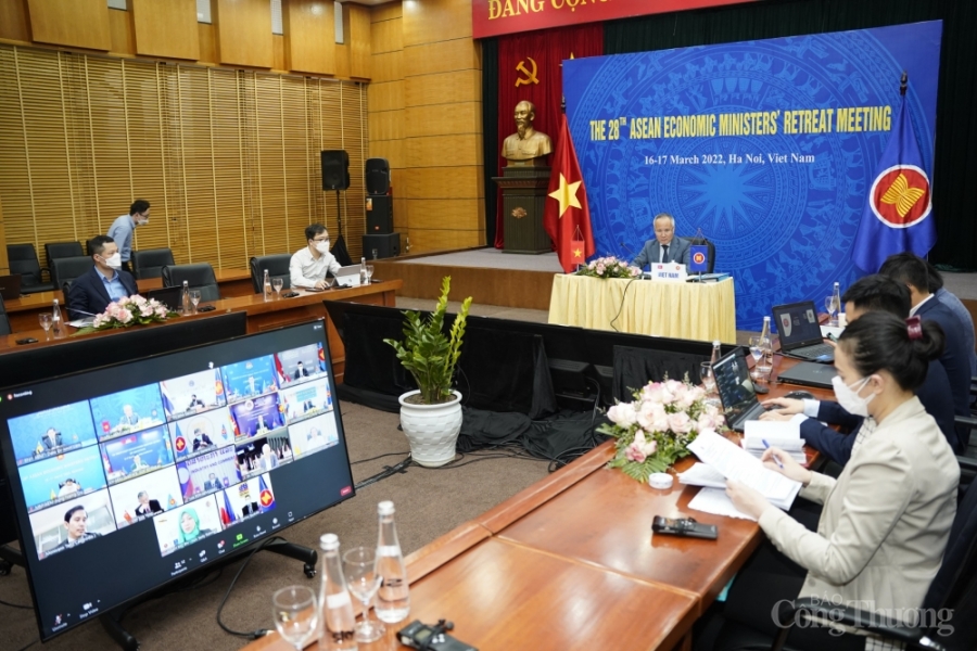 Tại Hội nghị, các Bộ trưởng Kinh tế ASEAN thông qua 19 sáng kiến ưu tiên hợp tác kinh tế của Campuchia trong năm Chủ tịch ASEAN 2022