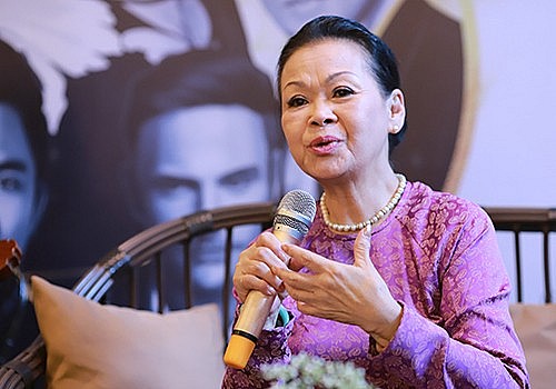 Khánh Ly hát "Gia tài của mẹ" Ban tổ chức đêm nhạc bị xử lý cảnh cáo